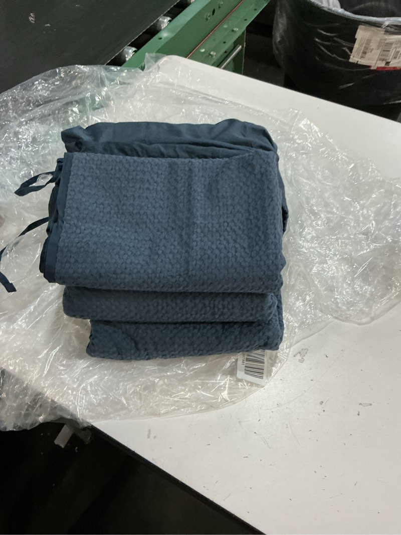 Condition photo showing Good Condition for quince organic luxe honeycomb duvet cover set of 3 pieces queen color indigo 