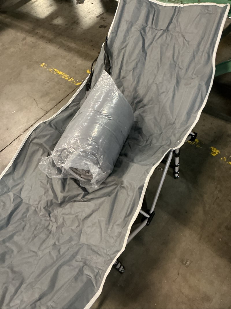 Condition photo showing Good Condition for heavy duty folding camping cot 550lb capacity with padded cushion