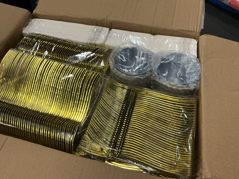 Condition photo showing New/Like New for goodluck 700 pieces gold dinnerware set for 100 guests, disposable for party, include: 100 gold rim dinner plates, 100 dessert plates, 100 paper napkins, 100 cups, 100 plastic silverware set gold 100 guests