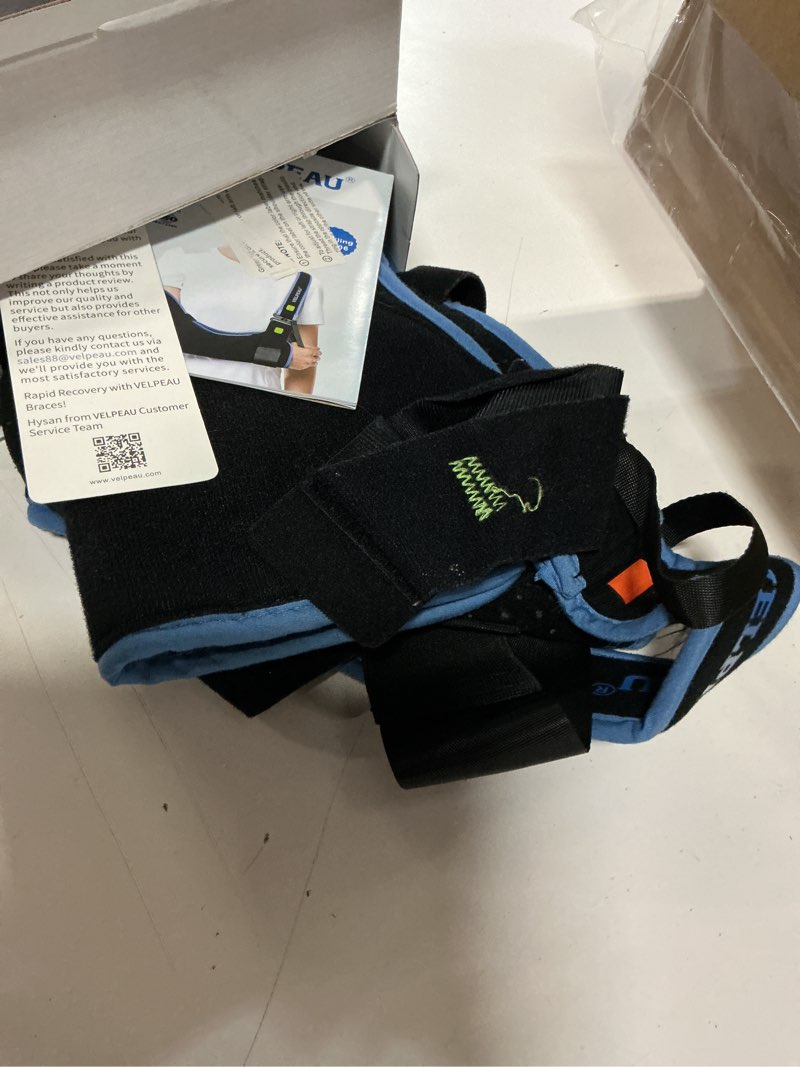 Condition photo showing Good Condition for velpeau arm sling shoulder immobilizer for women and men, fit left or right arm - rotator cuff support brace - medical sling for shoulder, clavicle, elbow injury (comfort type, large: bust 33.5?-41?) large (pack of 1) comfort version