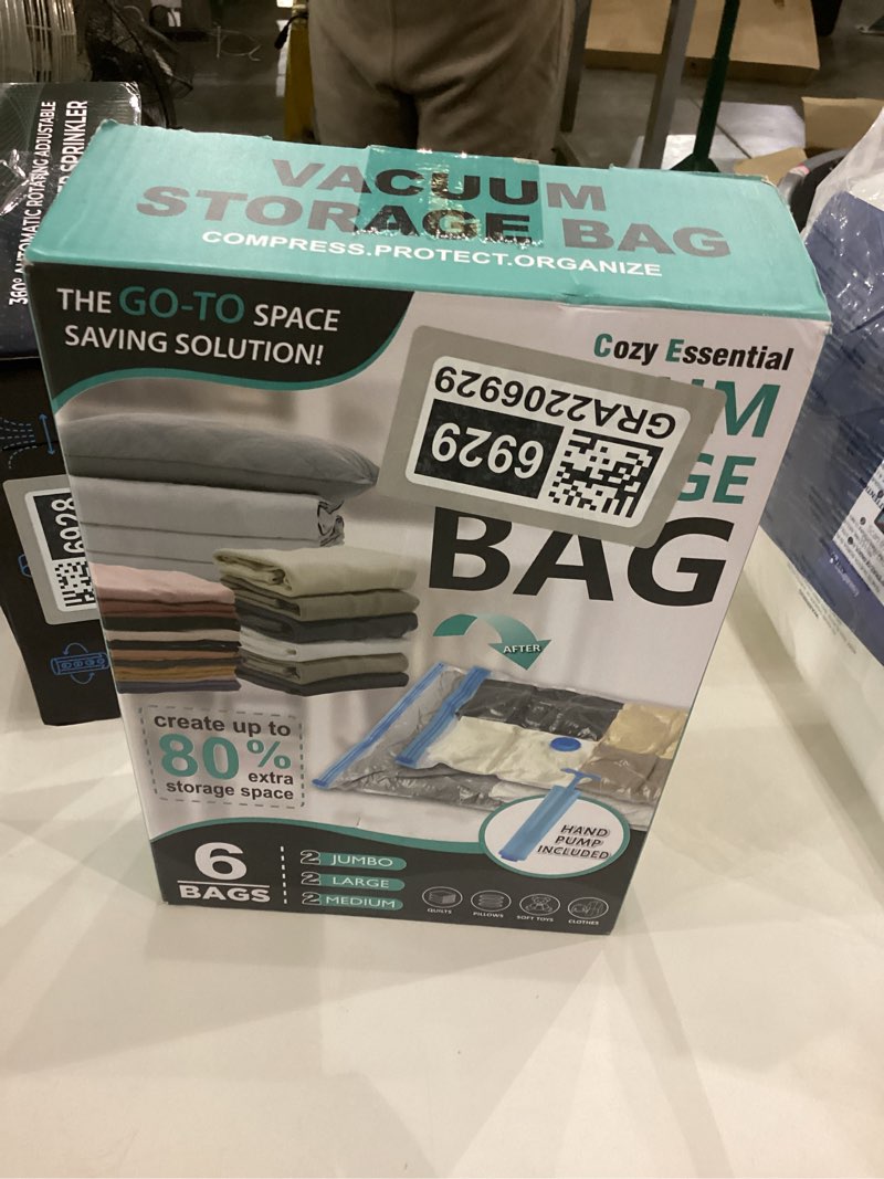 Vacuum storage bag