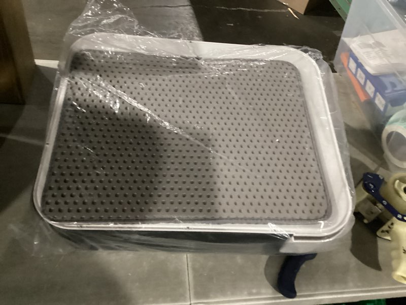 Condition photo showing New/Like New for rizzari stainless steel litter box: large dual-entry enclosed leakproof design - odor-free non-stick cleaning - teflon coating & pull-out sifting tray for multi-cat homes - use in living room x-large black