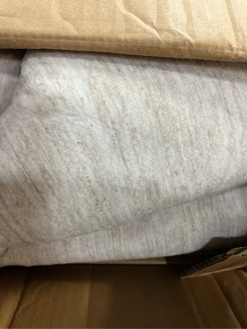 Condition photo showing Good Condition for 9x12 Area Rugs for Living Room, Non Slip Machine Washable Vintage Rugs, Low Pile Lightweight Large Rug for Bedroom, Dining Room, Home Office Beige Beige 9' x 12' (Rectangular)