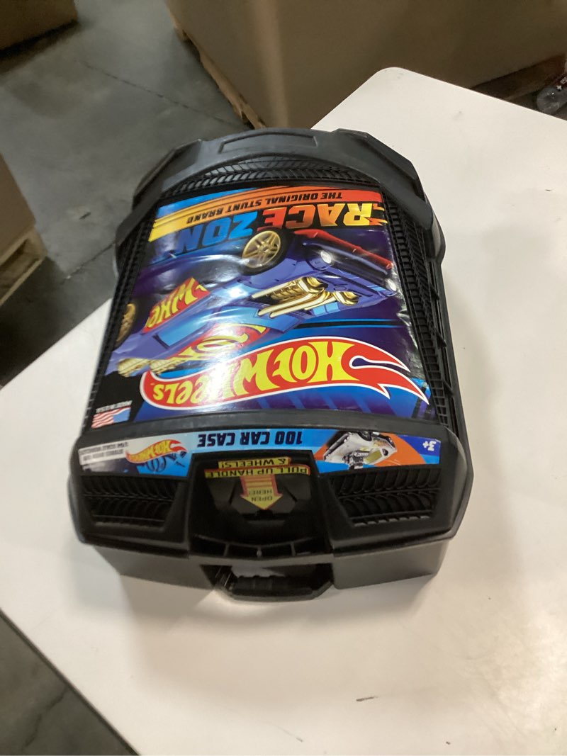 Condition photo showing Good Condition for Hot Wheels 100-Car Storage Case – Large Capacity Organizer for 1:64 Die-Cast Vehicles with Handle and Latch, Durable Portable Carrying Case for Kids, Travel, and Toy Car Collectors 100 Car Carry Roller