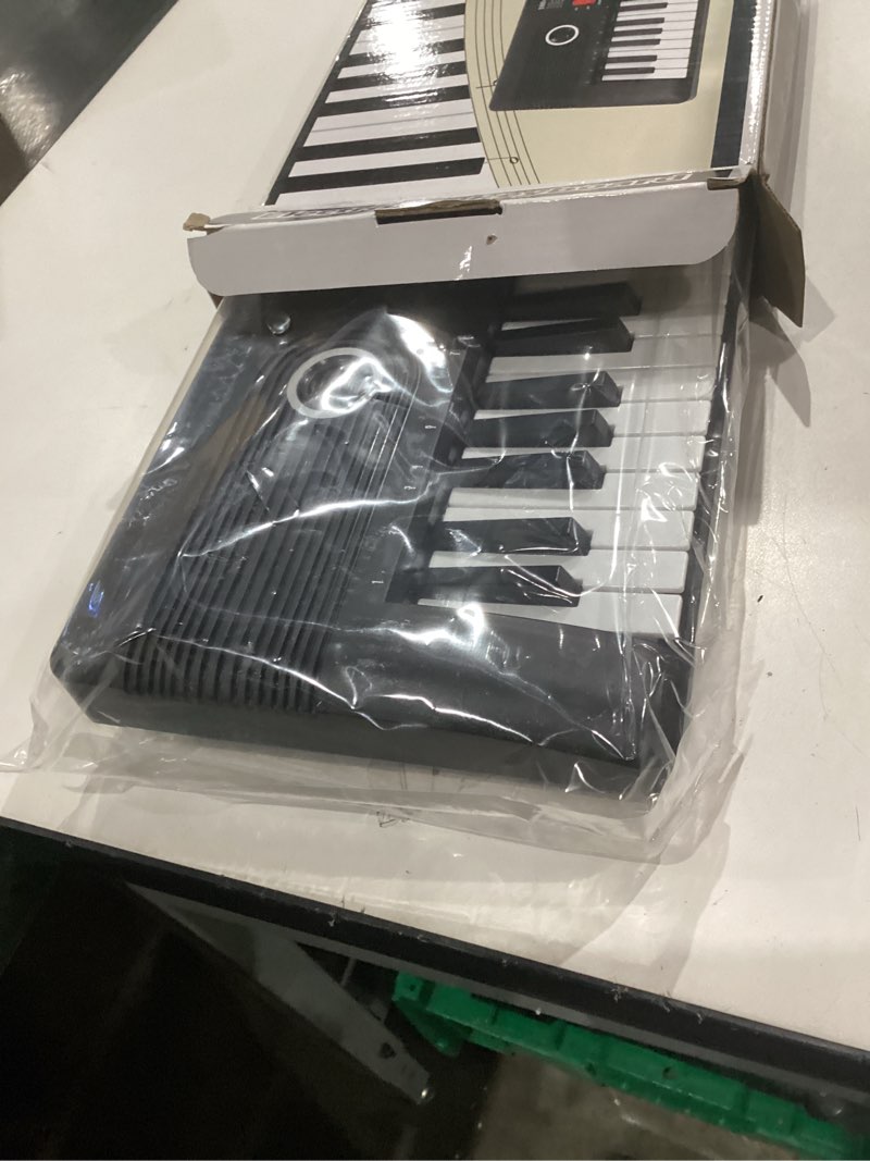 Condition photo showing item condition for 61 keys keyboard piano, Electronic Digital Piano with Built-In Speaker Microphone, Portable Keyboard Gift Teaching for Beginners, electric piano for kids