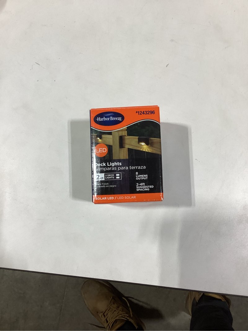 Condition photo showing New/Like New for Harbor Breeze Solar Black LED Outdoor Deck light 2 -Pack