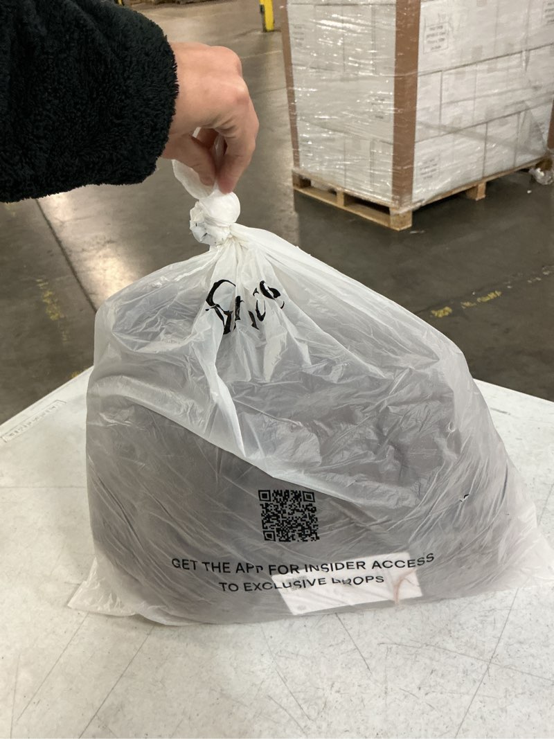 https://lotting-media.assets.bidfta.com/lotting_eb0f8dbf-006d-42d6-8454-50cf517c9455