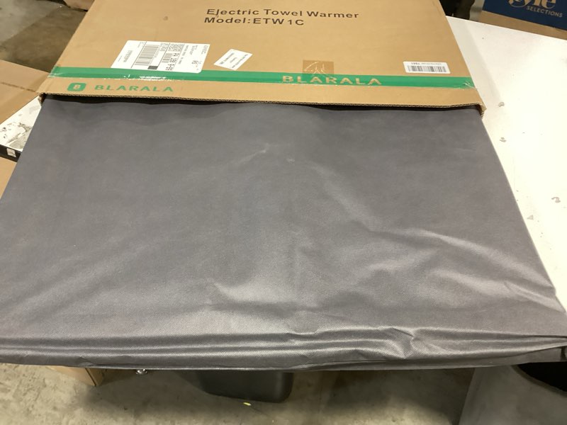 Condition photo showing New/Like New for electric towel warmer rack,heating towel warmer,timer & temperature control,wall-mounted plug-in for bathroom,gold,stainless steel,8-bar(27.56x20.87x4.41in) round-matte gold with brushed top 8 bars