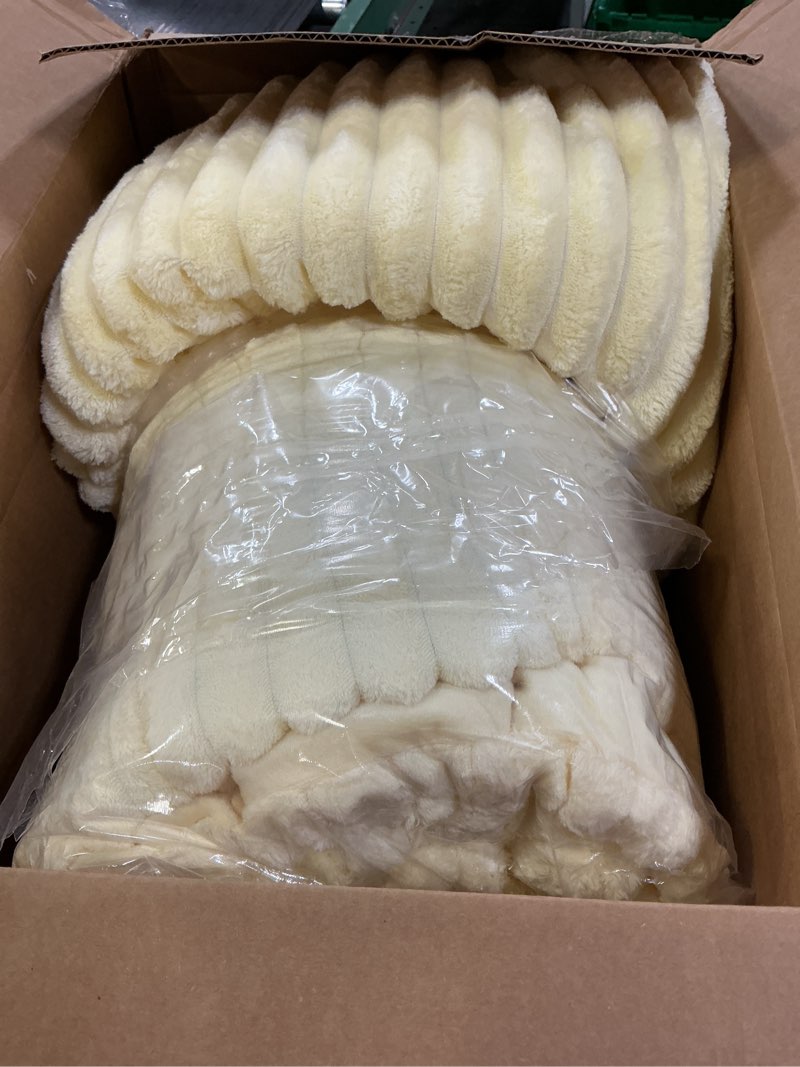 Condition photo showing Good Condition for sasttie king comforter set 3 pieces - super soft fleece comforters king size, 1 luxury warm fuzzy marshmallow comforter with 2 pillow cases, faux fur down alternative bedding set, light yellow light yellow king