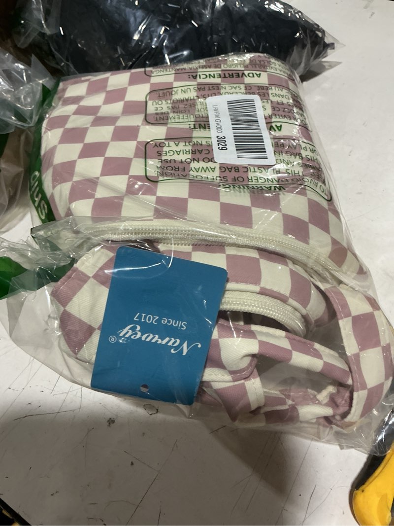 Condition photo showing New/Like New for narwey travel toiletry bag for women, large makeup bag, wide open cosmetic make up organizer with handle, wet pocket for towel, travel bag for toiletries, brushes, essentials (dusty pink checker) dusty pink checkerboard