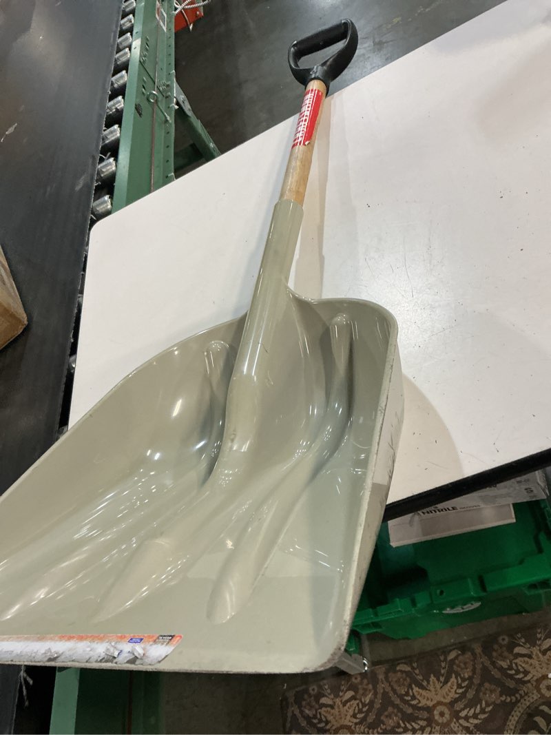 Condition photo showing Good Condition for craftsman true temper 30-in wood d-handle scoop