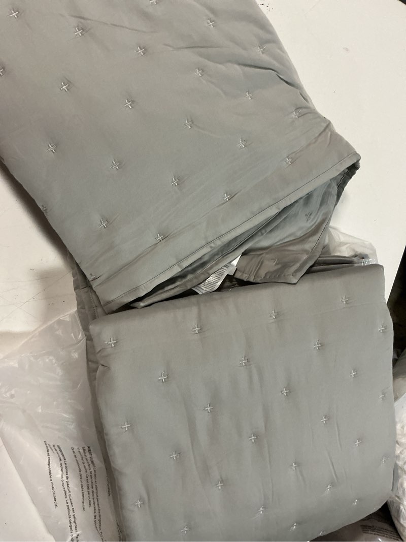 quince bamboo dream quilt king cali king light grey