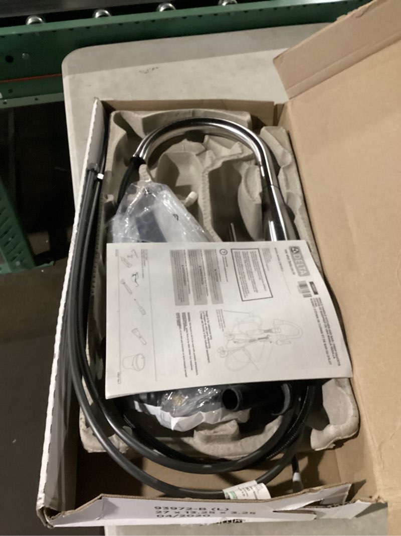 Condition photo showing Good Condition for delta essa brushed nickel kitchen faucet with pull down sprayer, modern single hole kitchen sink faucet, single handle, arctic stainless 9113-ar-dst