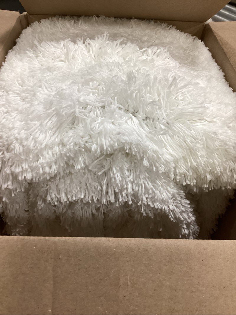 Condition photo showing As Is for LOCHAS Bathroom Rug Runner 24x60 Inch, Soft Thick Absorbent Microfiber Bath Rugs for Bathroom, Machine Washable, Shaggy Plush Non Slip Bath Mat for Tub, Shower Floor, Quick Dry Mats, White White 60x24 inch (Rectangular)