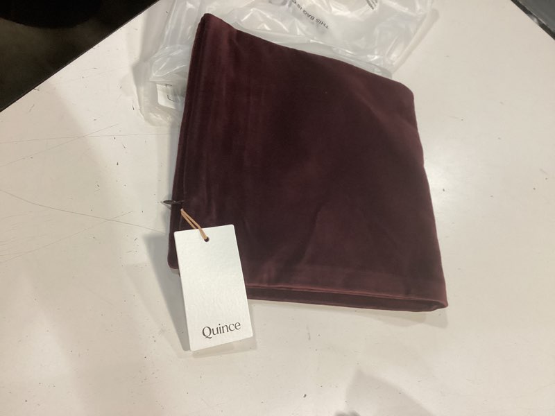 Condition photo showing New/Like New for plush velvet pillow cover, burgandy 20” 