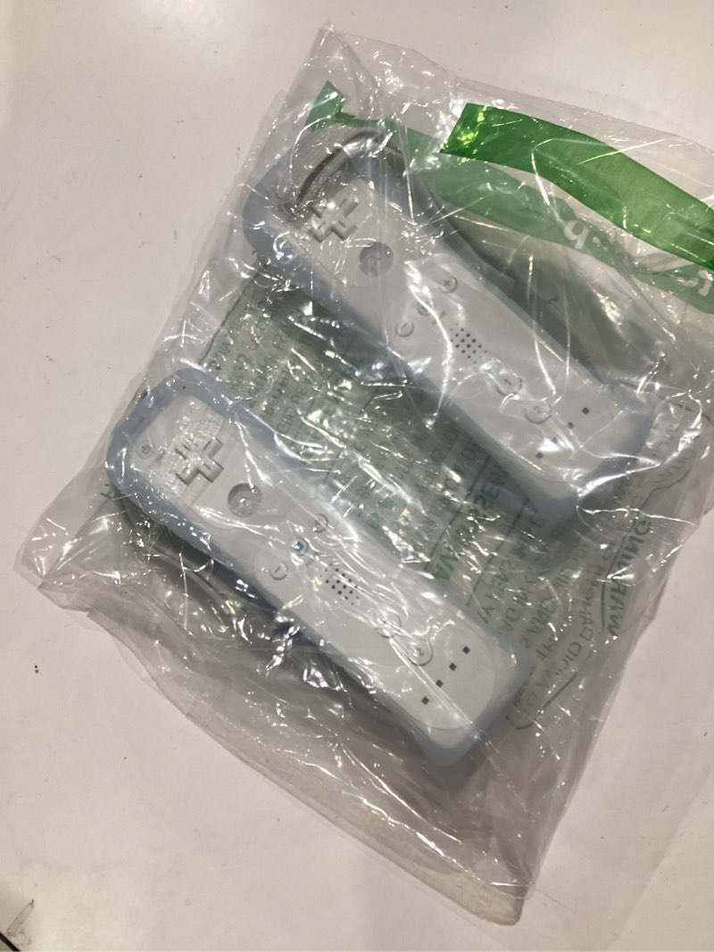 Condition photo showing Good Condition for tianhoo remote controller for wii & wii u, with silicone case and wrist strap, 2 pack (white & white)