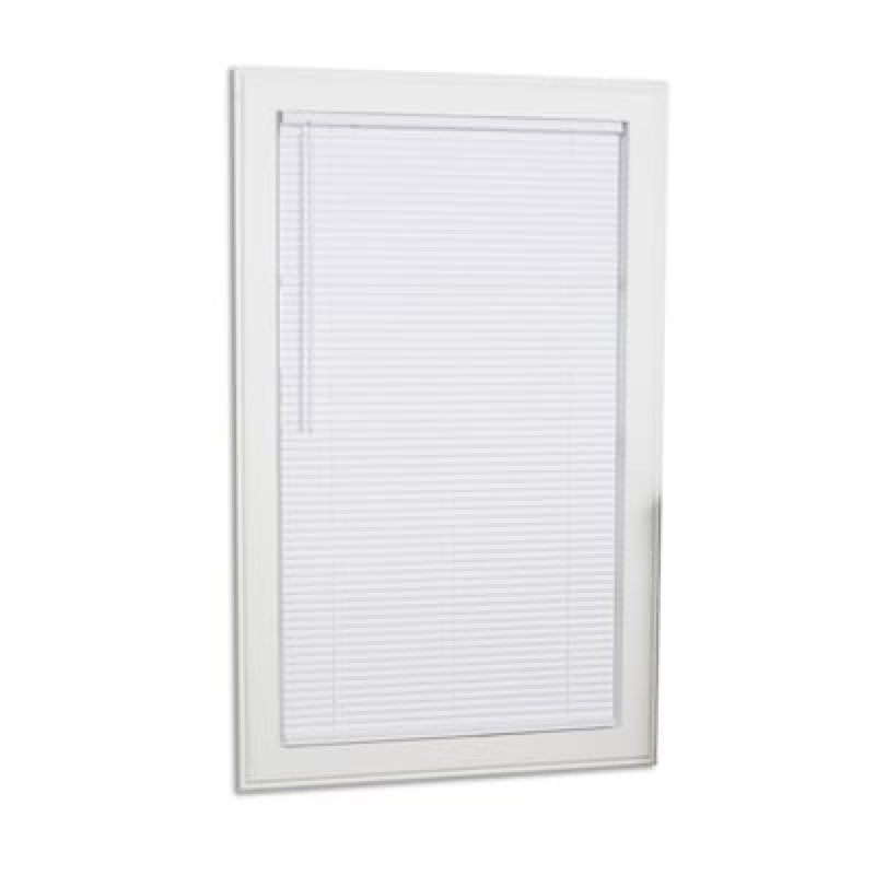 project source room darkening 1-in slat width 36-in x 64-in cordless white vinyl blinds
