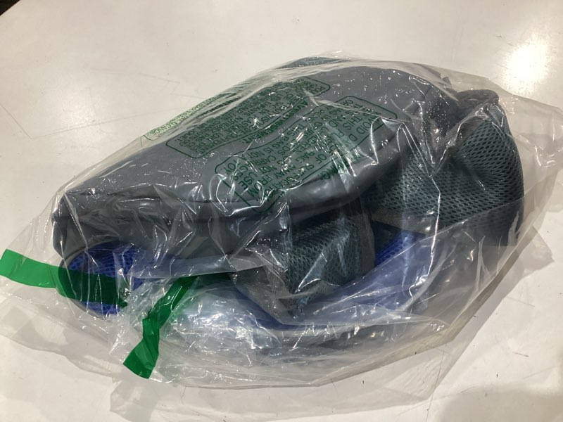 Condition photo showing Good Condition for yudodo pet sling carrier for 5-9 lbs small dogs & cats – hands-free puppy carrier with safety hook, large zipper pocket, soft breathable mesh, adjustable strap & reflective strip (blue 1.0 m) medium (4.5-9lbs) blue 1.0 basic (zipper pocket)