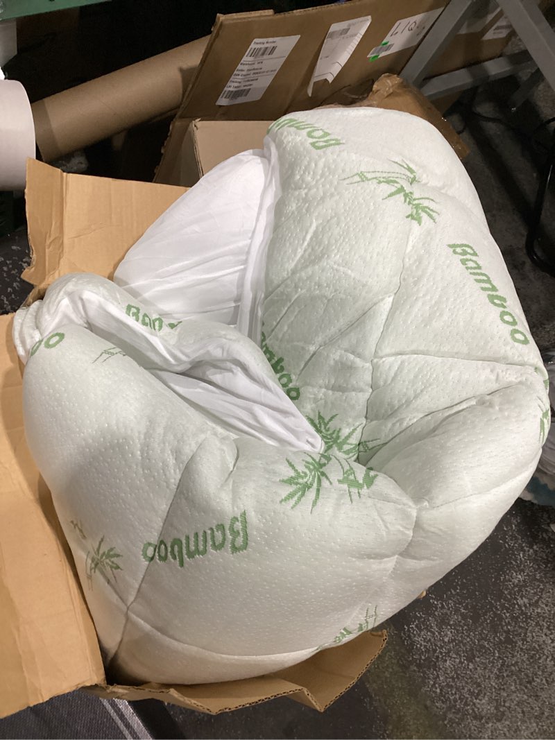 Condition photo showing Good Condition for niagara sleep solution ultra soft full size mattress topper - viscose made from bamboo pillow top mattress pad for back pain relief - naturally cooling for hot sleepers, green full 1 green