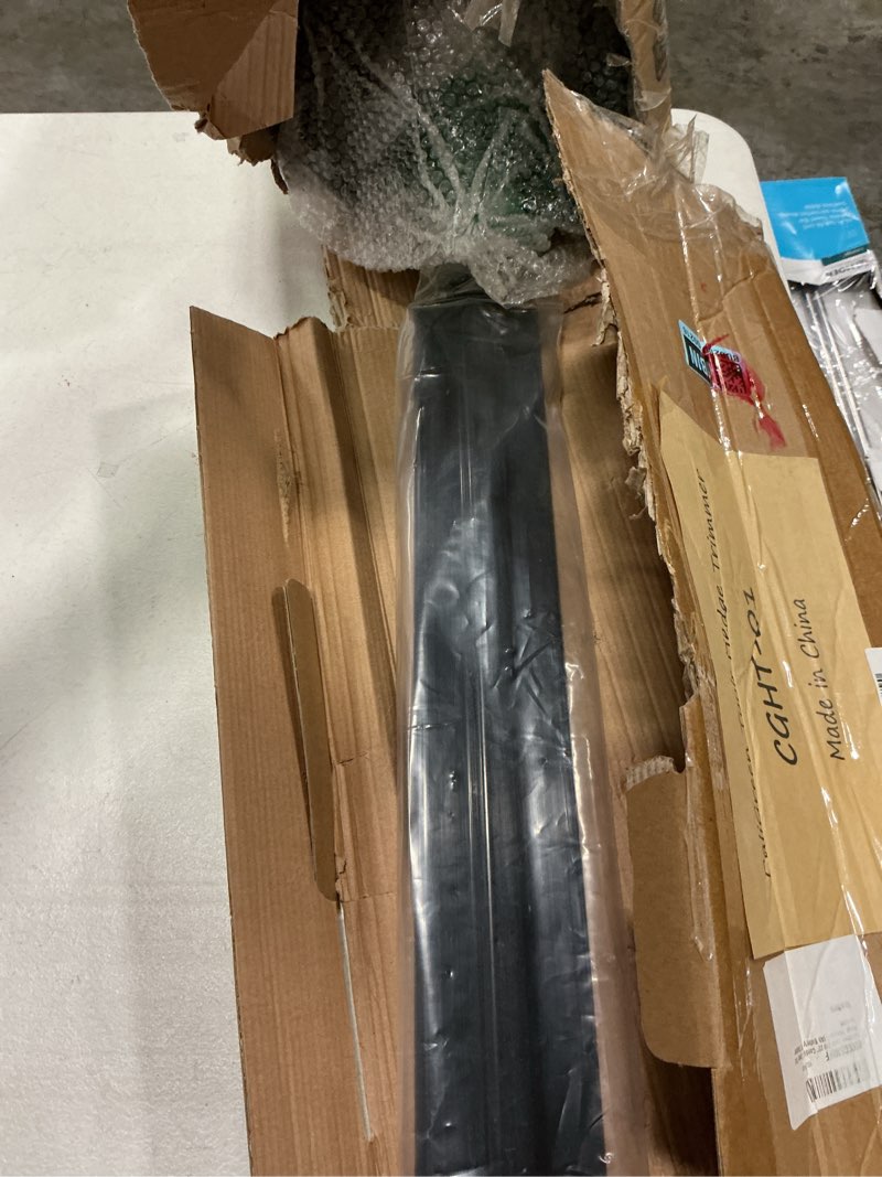 Condition photo showing Good Condition for caligreen tools 21v 22" cordless laser cut hedge trimmer 3.0ah battery and charger included