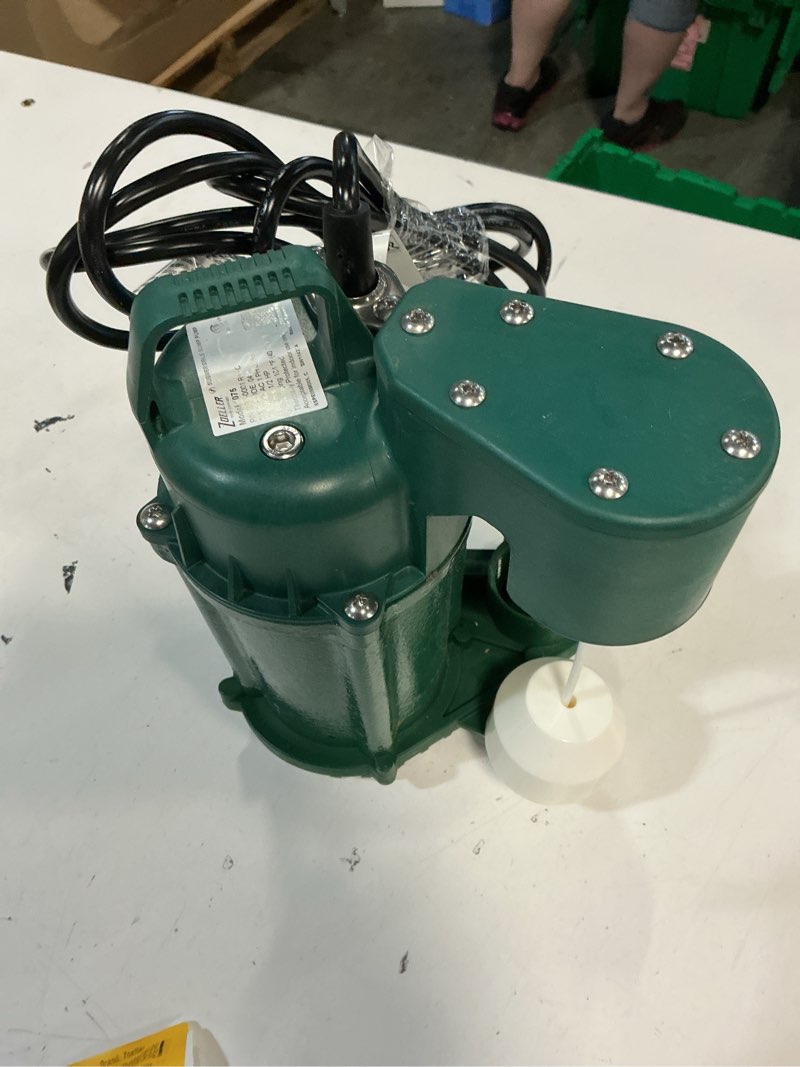 Condition photo showing Good Condition for zoeller 1/2-hp 115 -volt 60-gallon cast iron submersible sump pump