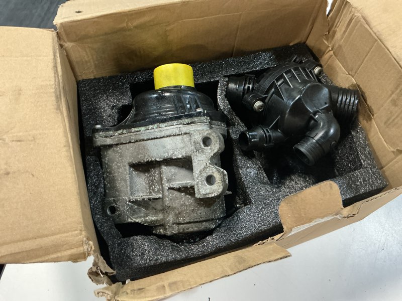 Condition photo showing As Is for electric engine water pump w/thermostat compatible with bmw 335i 2011-2013, 335i xdrive 2009-2013, x6 2011-2014, x1 2013-2015, 135i 2011-2013, 3.0l l6, fit n55 engine, replace # 11517632426