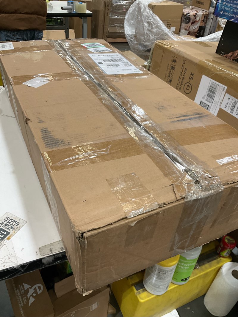 Condition photo showing Good Condition for Gold color shelves