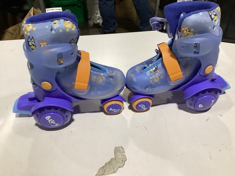 Condition photo showing Good Condition for Bluey Kids Trainer Skates - Light Up Wheels, ABEC 5 Bearings, Durable PVC Material, Foam Shoe Lining