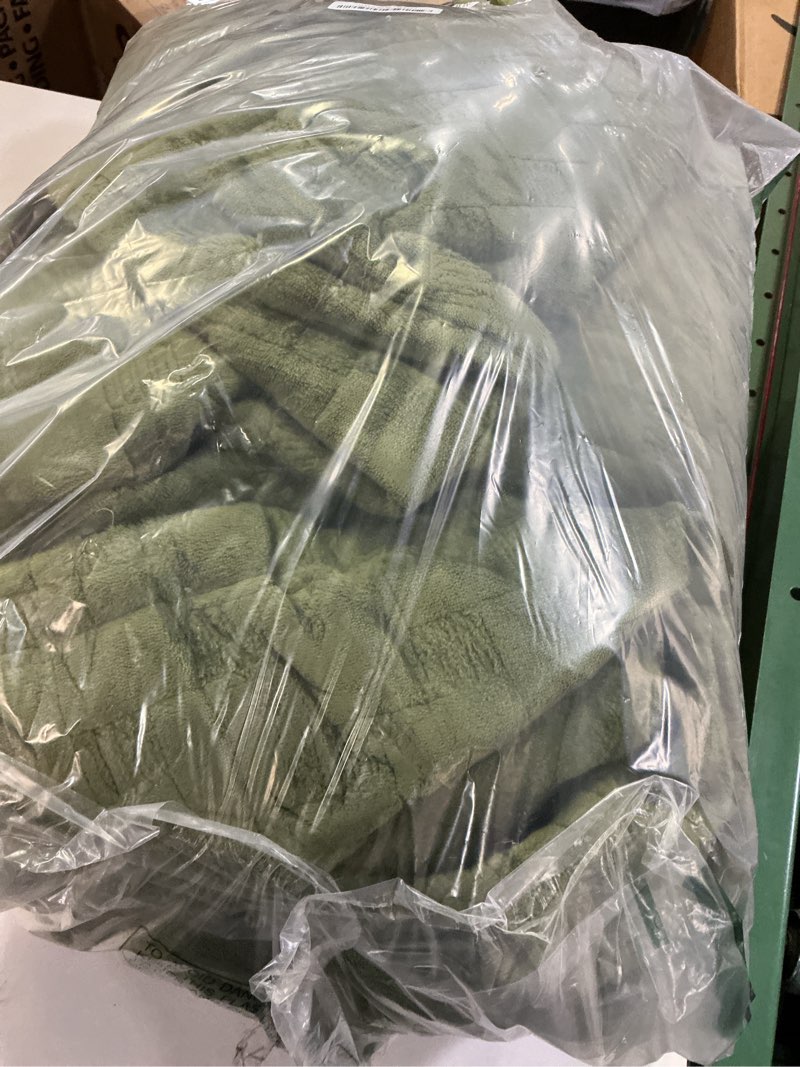 Condition photo showing As Is for WARMDERN Olive Green Velvet Quilt Set King Size, Luxury Geometric Check Pattern Quilts Set, Soft Lightweight Bedspread & Coverlet, 3PCS Milk Velvet Bedding Set with 2 Pillow Shams, 106" x 96" Olive Green King