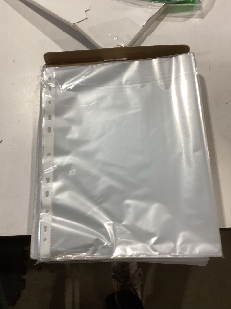 Condition photo showing New/Like New for pauuooa120packclearsheetprotectors8.5×11inch,plasticpagesleevesfor3ringbinder,transparentletter?sizedocumentcovers,toploading,forpaperdocuments,home,schoolandofficeuse 120 pack