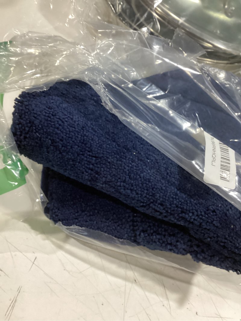 Condition photo showing Good Condition for jsei entryway rugs doormat 20"x32", non-slip dirt trapper door mats indoor, washable absorbent and stain resist welcome floor mat for front door, dog door mat, dirty wet shoes & paws, navy blue navy blue 20'' x 32''