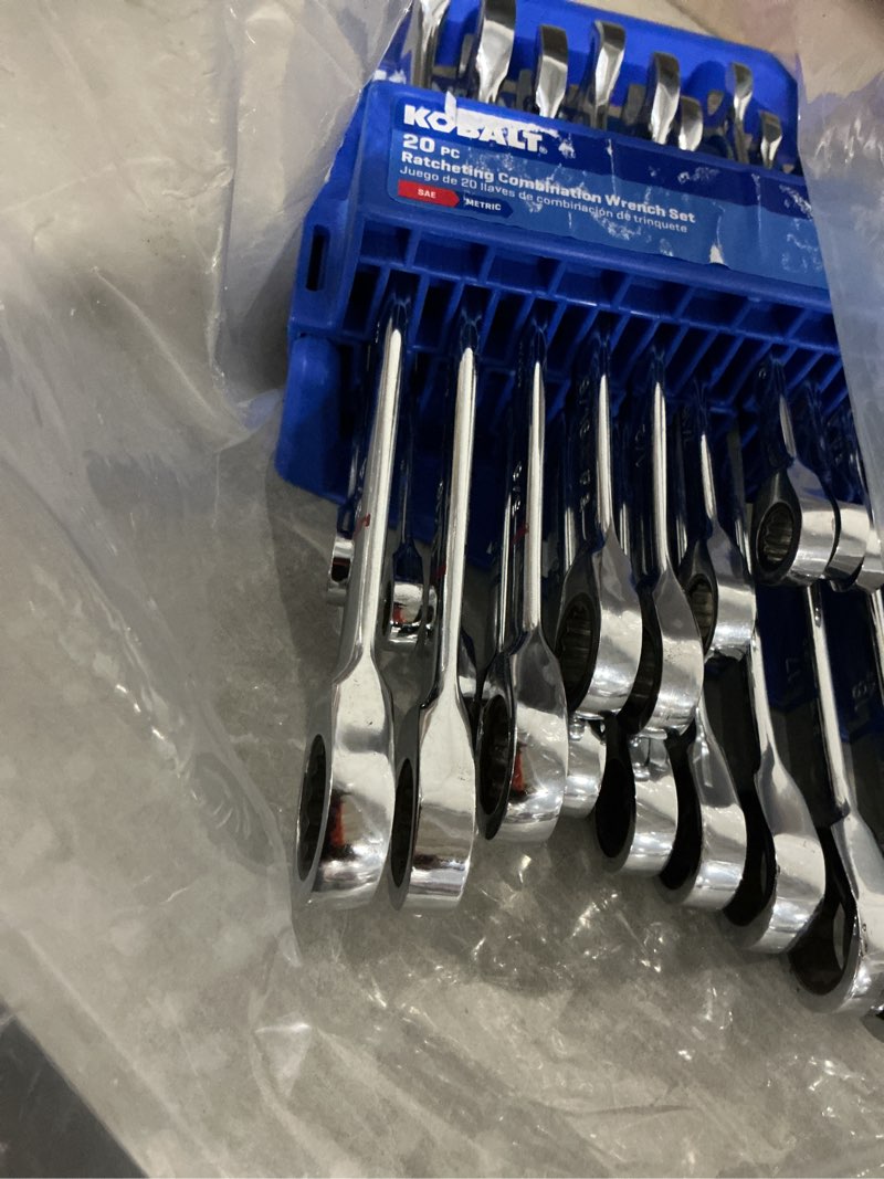 Condition photo showing Good Condition for kobalt 20-piece set standard (sae) and metric ratchet wrench