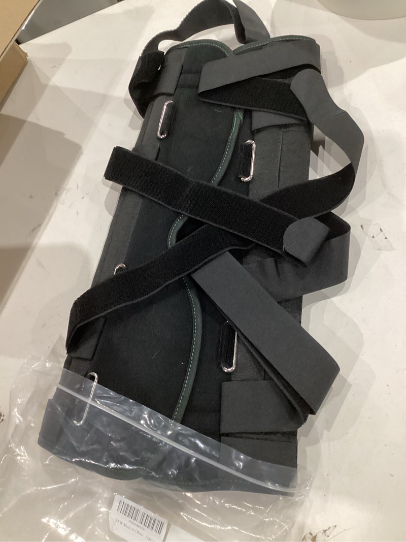 Condition photo showing Good Condition for unisex knee and leg immobilization stabilizer for post surgery recovery,knee fractures,instability, acl,mcl,meniscus tear,arthritis,displacement recovery,18.1" length universal medium/large (pack of 1)