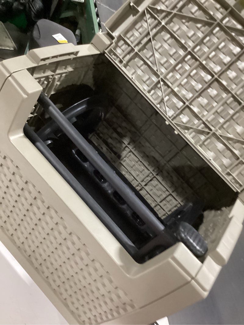 Condition photo showing Good Condition for suncast hose hideaway plastic 175-ft hideaway hose reel