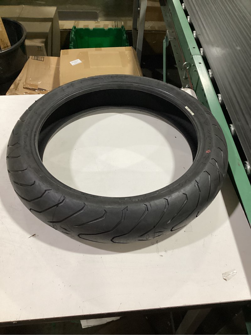 Condition photo showing Good Condition for dunlop roadsmart 3 front tire (120/70-18)