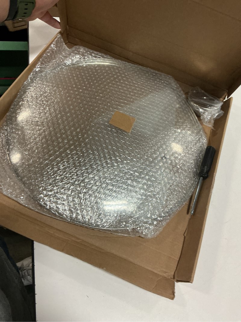 Condition photo showing Good Condition for Tempered Glass Lid for Pots and Pans, 15 Inches Replacement Cover for Commercial Cookware, 38 cm Stainless Steel Rim and Knob, Dishwasher Safe and Oven Safe up to 400 °F Silvery