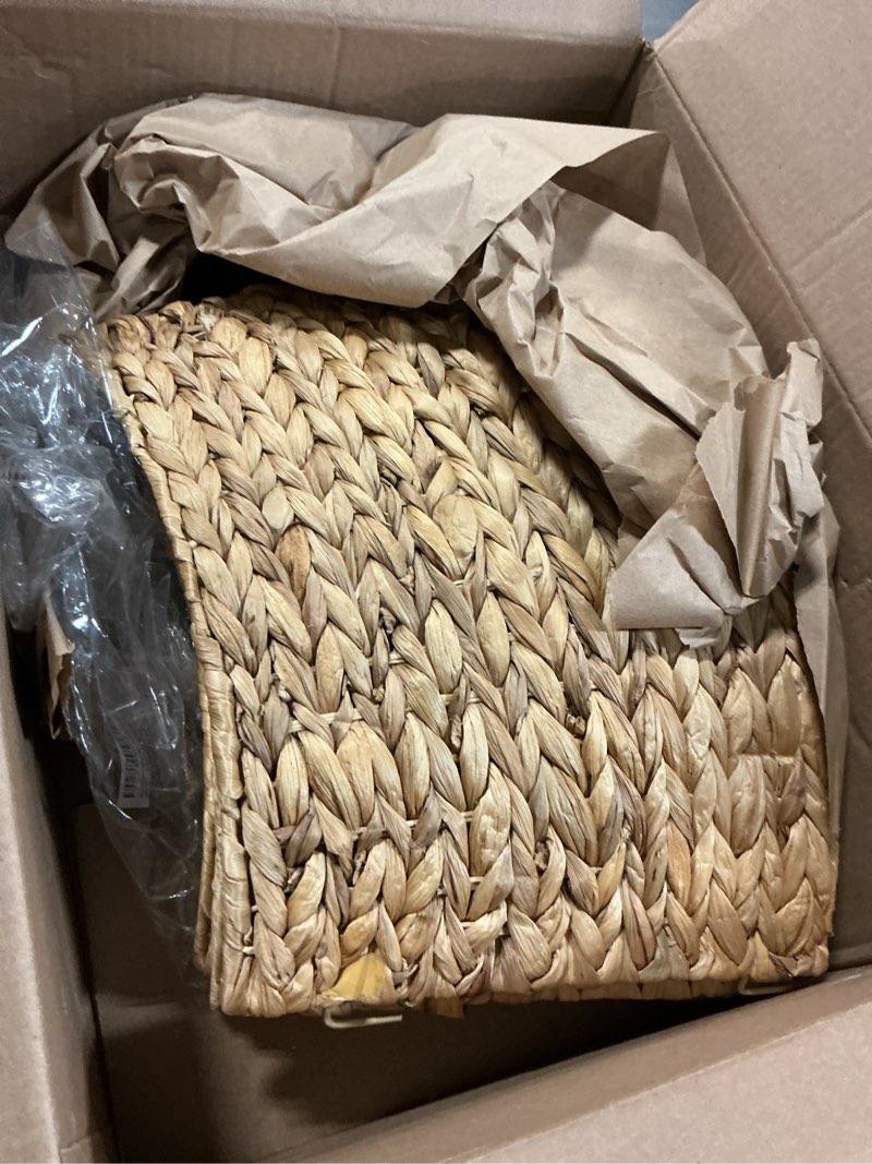 Condition photo showing As Is for KOLWOVEN 28in Christmas Tree Collar Large to Small Christmas Tree, Woven Christmas Tree Ring Adjustable Skirt, Christmas Tree Skirt for Decoration, Base Protection from Pets (Water Hyacinth)