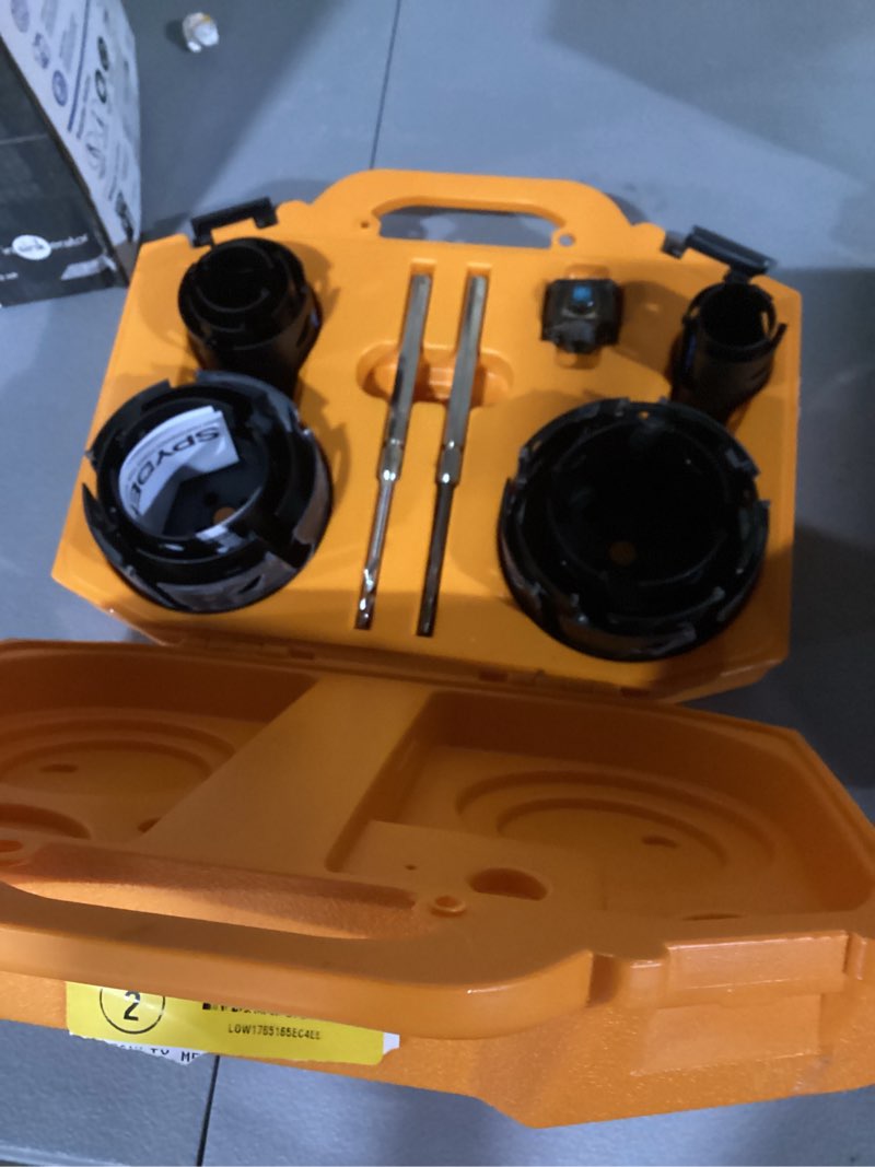 Condition photo showing Good Condition for spyder 17-piece bi-metal master electrician hole saw kit, 13 hole saws, hex8 and hex10 hss pilot bits and arbors, rapid core eject arbor system (601008)