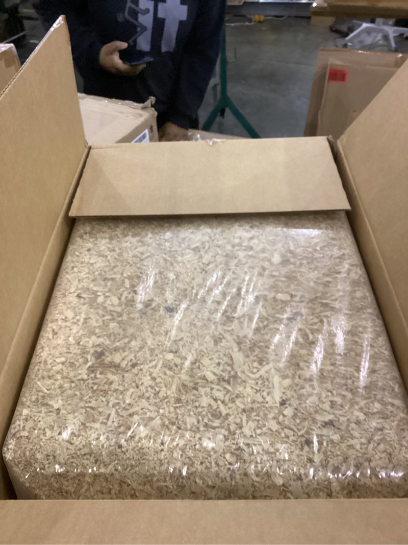 Condition photo showing New/Like New for Small Pet Select Pine Shavings Chicken Bedding, Chicken Coop Bedding, Wood Shavings, Great for Hen Nesting Boxes and Chick Brooders, 141L