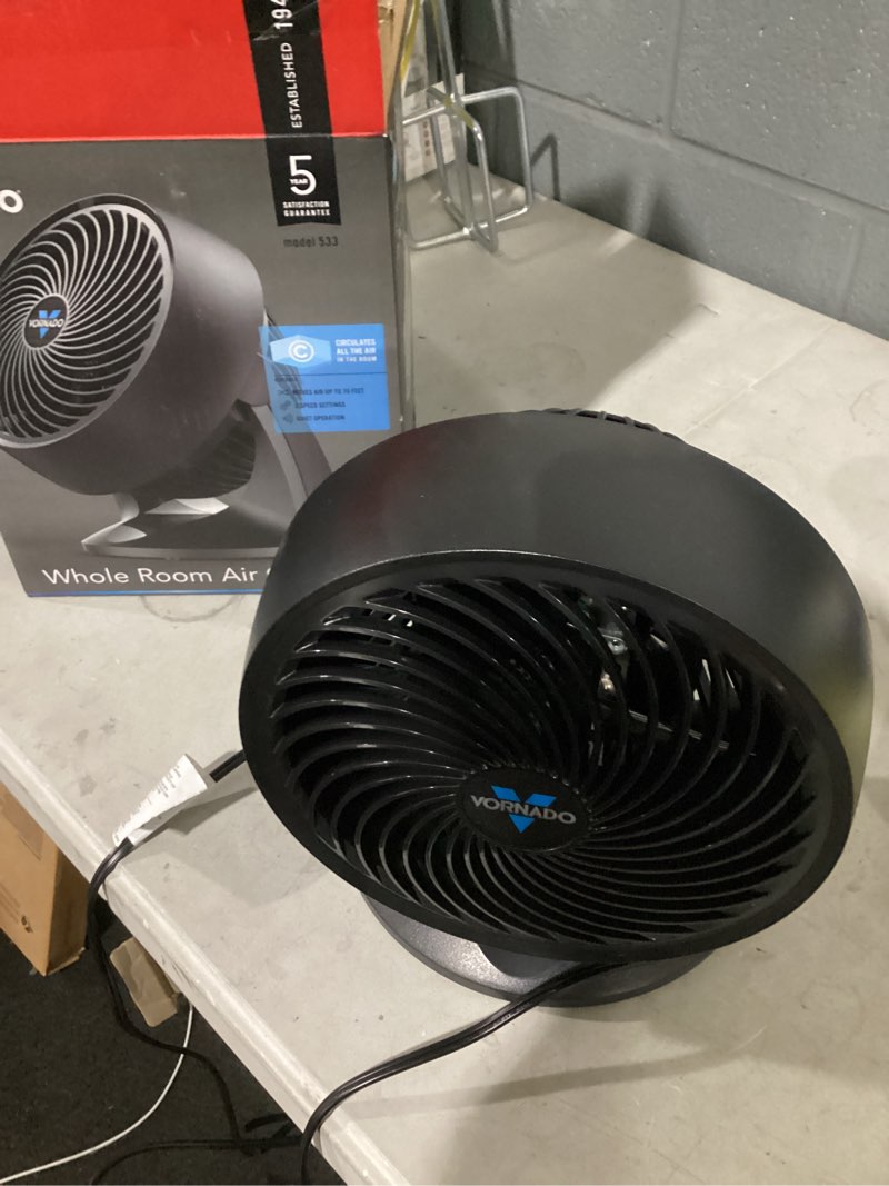 Condition photo showing Good Condition for vornado 533 11.3 in. h x 7.17 in. d 3 speed air circulator