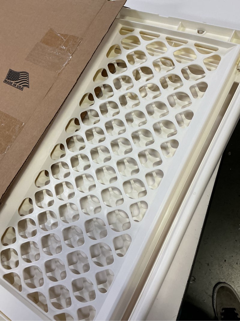 Condition photo showing Good Condition for toddleroo by north states - supergate ergo baby gate: plastic baby gate for stairs & doorways - adjustable indoor safety gate - made in usa - 26 to 42 inches wide - 26 inches tall - ivory