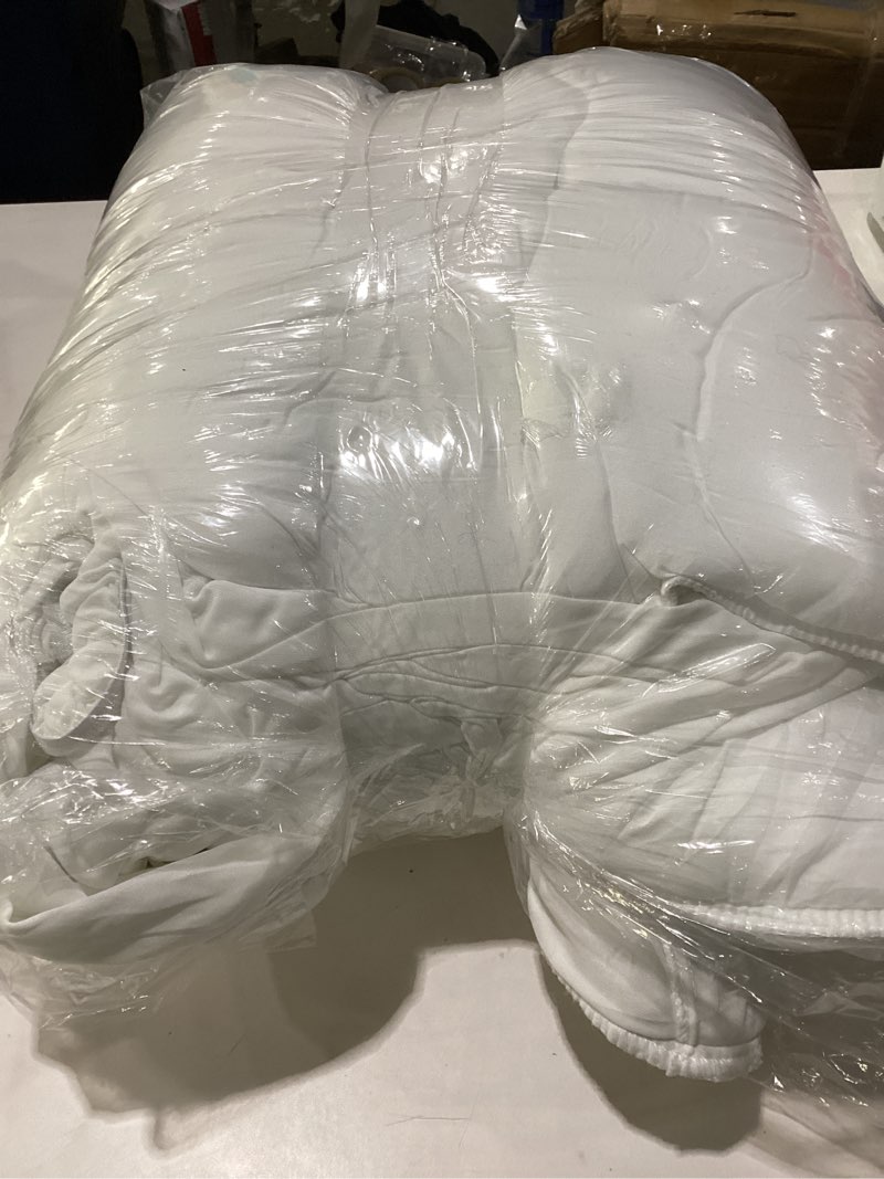 Condition photo showing Good Condition for bedlore twin mattress topper viscose derived from bamboo, thick pillow top mattress pad with stretchable pockets for 6-15 inches mattress, soft breathable mattress topper for back pain relief 1 white twin
