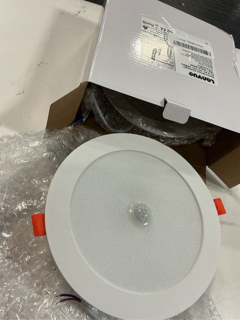Condition photo showing Good Condition for motion sensor light bulb, 5 in. & 6 in. led can lights retrofit motion sensor recessed light, 1200 lumens 15w 6000k daylight downlight, motion activated security ceiling lighting fixture (2 pack) ly-6ctdh001