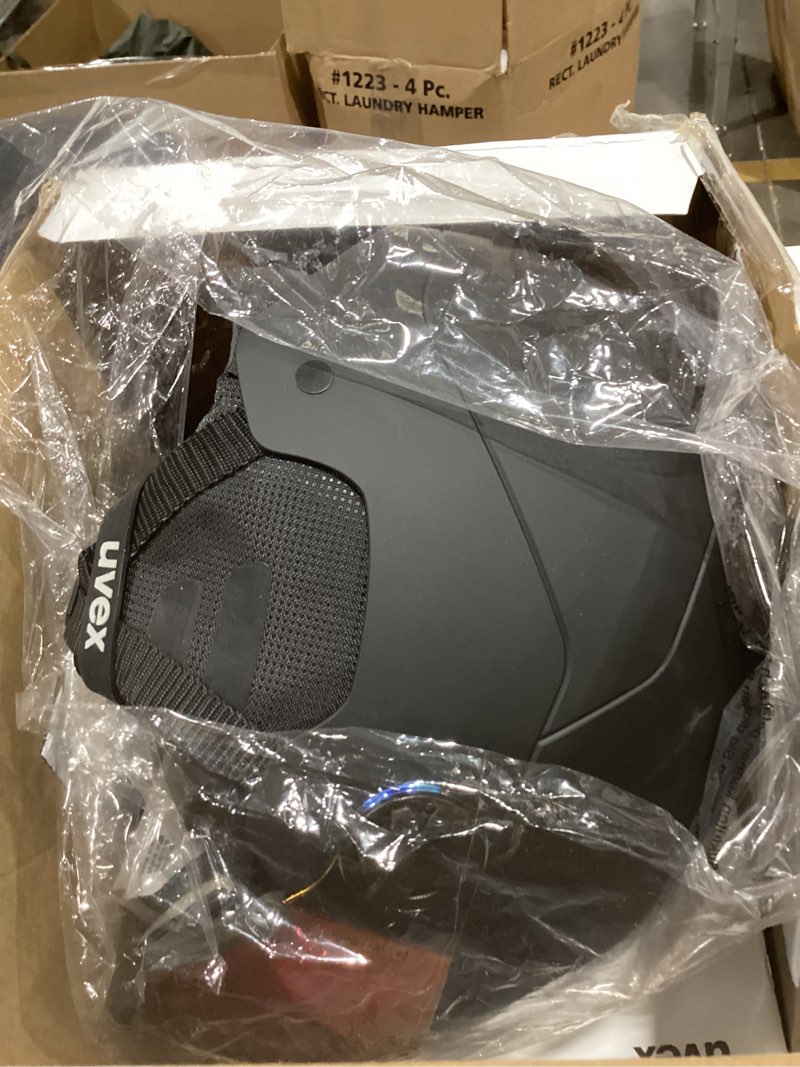 Condition photo showing Good Condition for uvex Wanted Visor ski Helmet for Women & Men - Adjustable Helmet with Integrated Visor black mat LARGE (22 5/6 - 24 2/5 in)