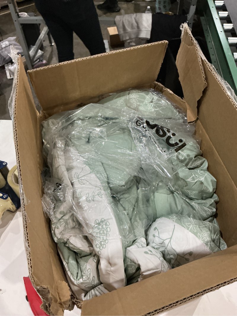 similar to not exact, only the comforter full size comforter set 7 pieces, sage green, cute floral bed in a bag full boho, soft fluffy bedding sets with comforter, sheets, pillowcases & shams, all seasons