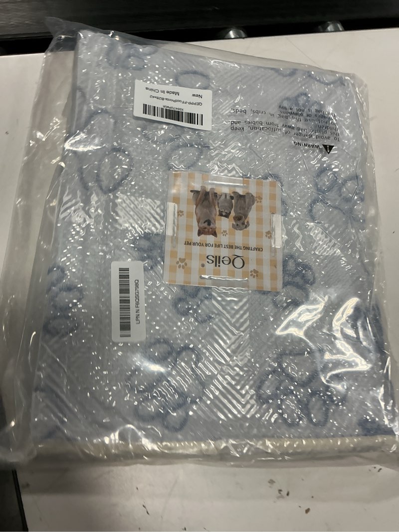 Condition photo showing New/Like New for qeils reusable puppy pads, washable pee pads, leakproof 28"x 42" 2 pack | high absorbency dog training pads, wee wee pads with waterproof non-slip base for indoor potty, crates, playpen & senior dogs flannel 28x42(pack of 2)-gray