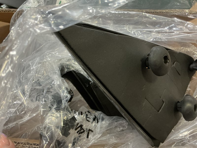 Condition photo showing Good Condition for scitoo side view mirrors fit for 1988-1999 for chevy c1500 c2500 c3500 for chevy k1500 k2500 k3500 1995-2000 for chevy tahoe manual folding adjustment 15036360 gm1321122, gm1320122