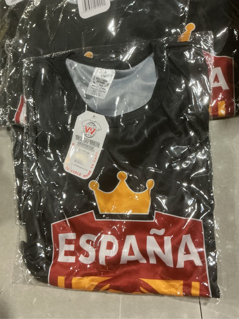 Condition photo showing Good Condition for spanish national soccer team t-shirt small
