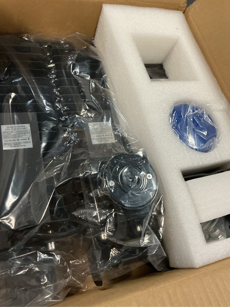 Condition photo showing New/Like New for 42000lm led parking lot light, 3 pack 100w stadium light with photocell, super bright 6500k barn lights dusk to dawn ip67 waterproof security led exterior lights for yard, roadways streetlight100w-3pack-arm