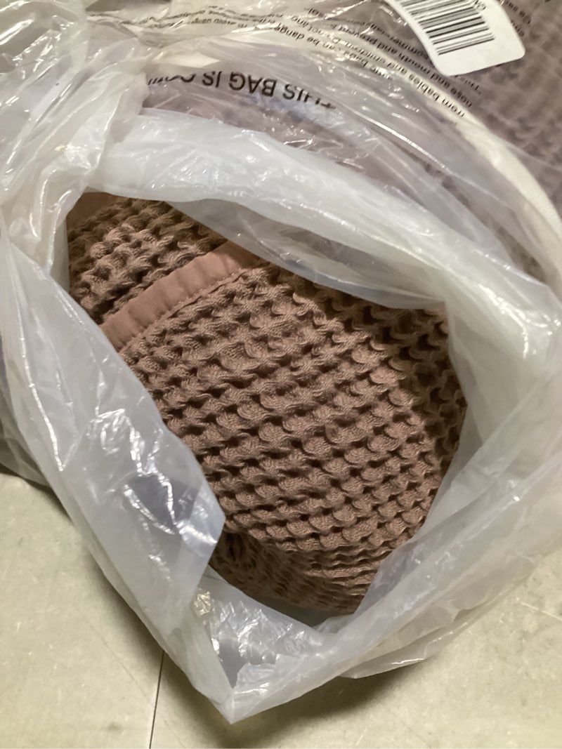 Condition photo showing Good Condition for organic waffle bed blanket, full/queen, fig